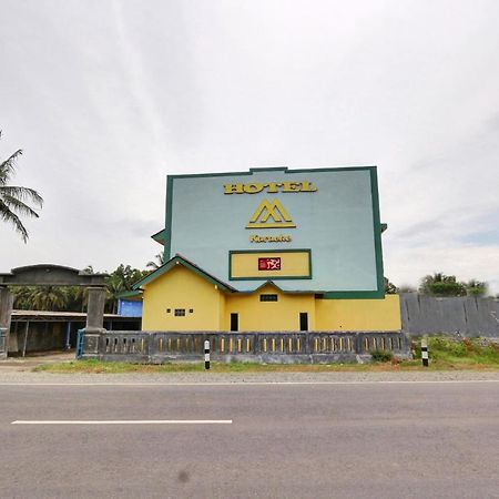 Oyo 90796 Hotel Mulya Indah Tambakmulya Exterior foto
